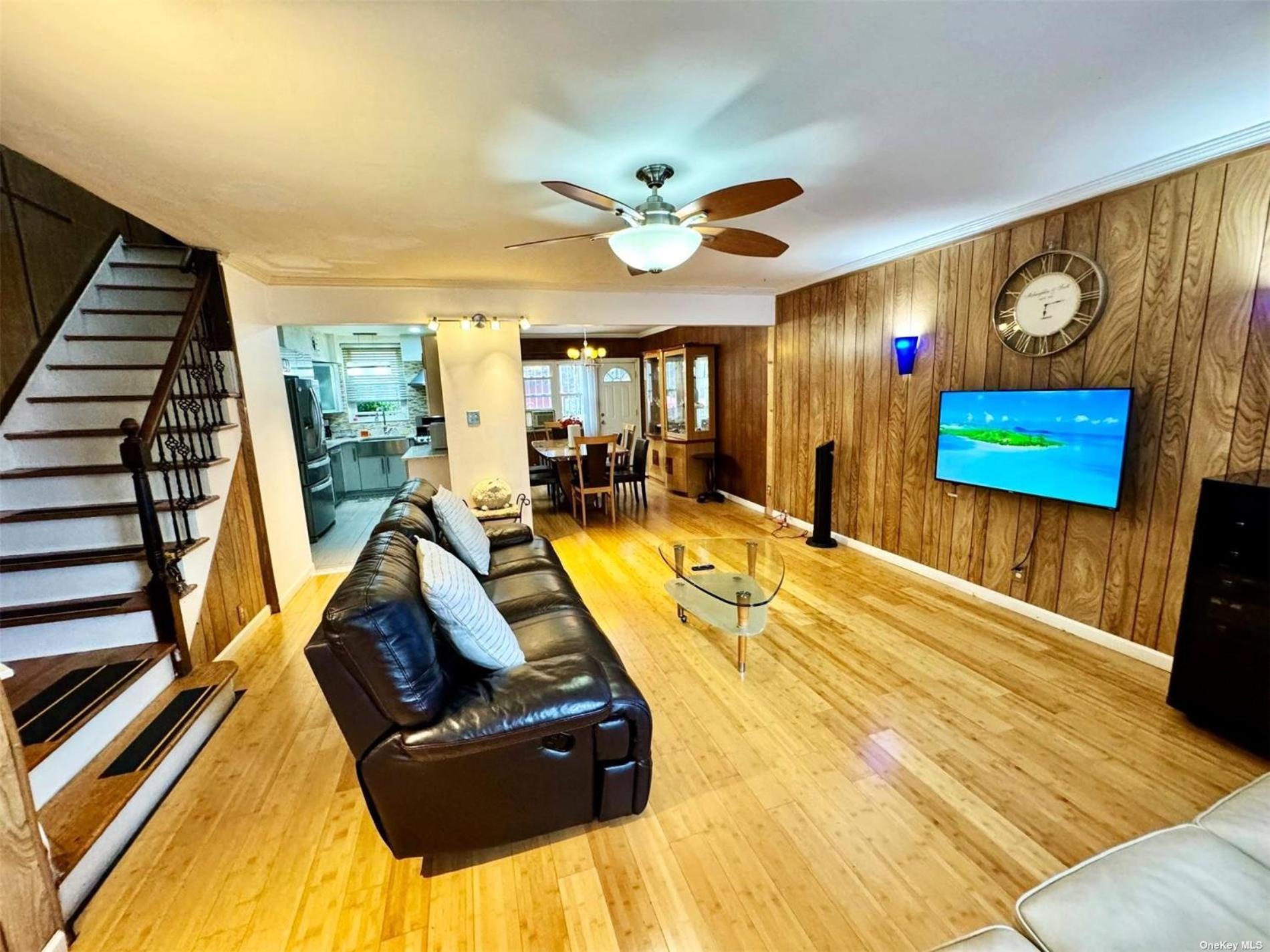 Lga Airport 3 Mins, 3 Bedroom Duplex House, Parking And Private Backyard, 9Mins Subway! 纽约 外观 照片